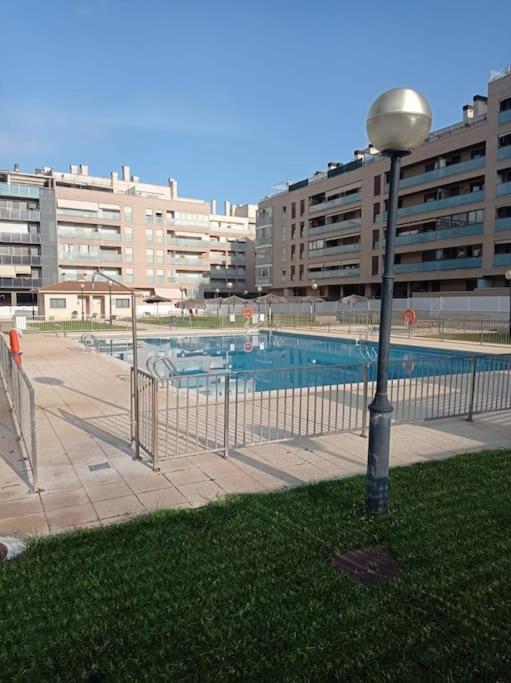 Apartmán Acogedor Apartamento Con Piscina Y Garaje Huesca Exteriér fotografie